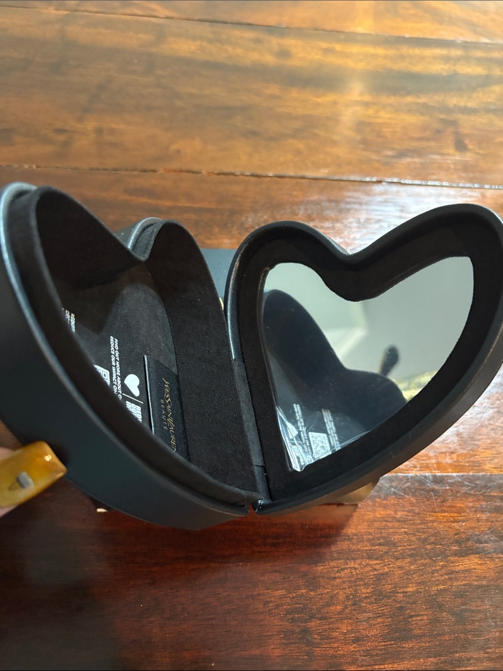 YVES SAINT LAURENT Black Heart-Shaped Makeup Case w/Mirror - Picture 3 of 8